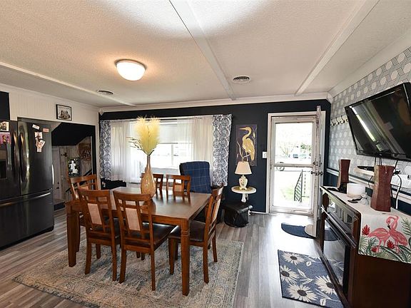 4th image of 901 James Garrard Dr