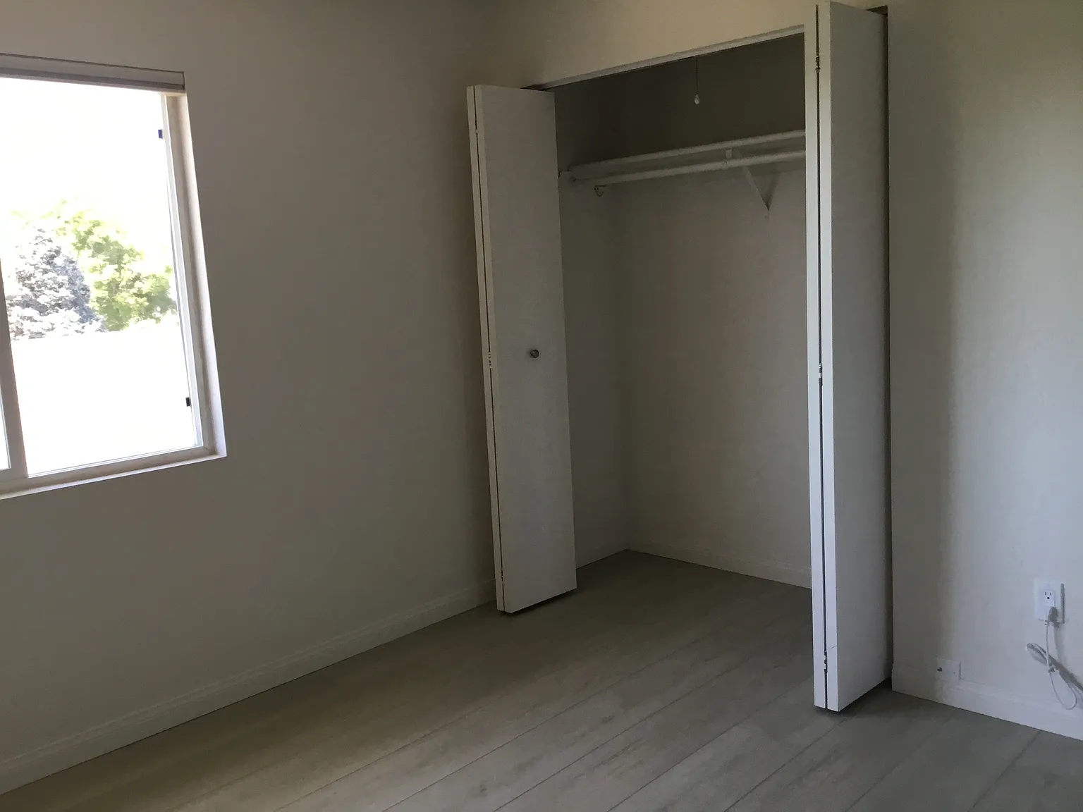 2 bed, 950 sqft, $3,500 — Photo 2