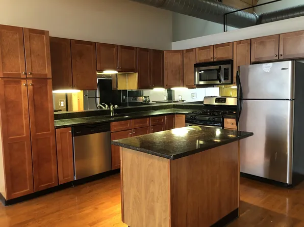 160 Fremont St #414, Worcester, MA 01603