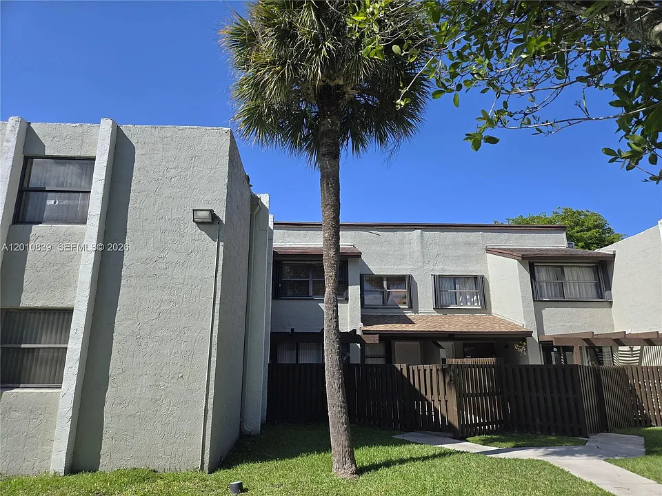 10020 NW 9th Street Cir #102