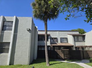 10020 NW 9th Street Cir APT 102, Miami, FL 33172