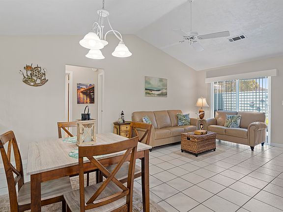 4th image of 13 Fountain Of Youth Blvd APT D