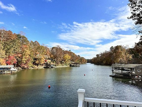 4th image of 512 Ridgelake Rd #22