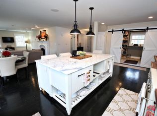 8521 Wolf Pen Branch Rd, Prospect, KY 40059