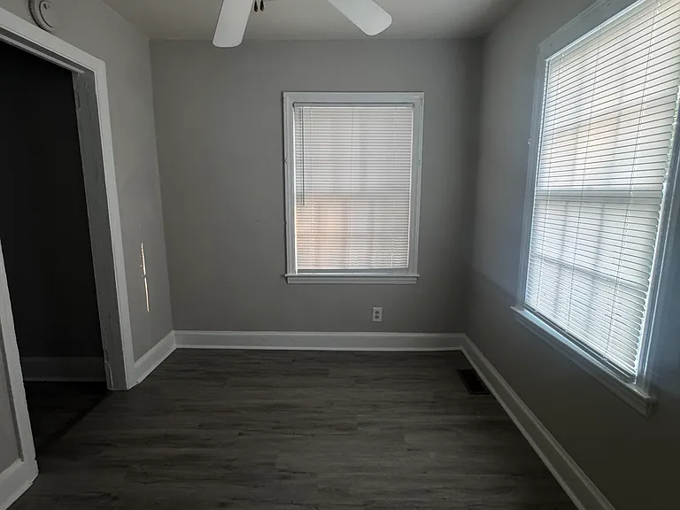 801 Crestmont Dr — Photo 3