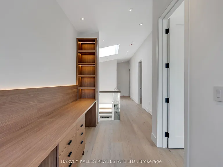 172 Cameron Ave — Photo 24