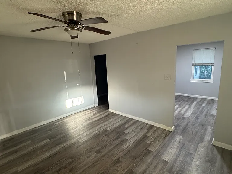 944 Thompson Pl #2 — Photo 2