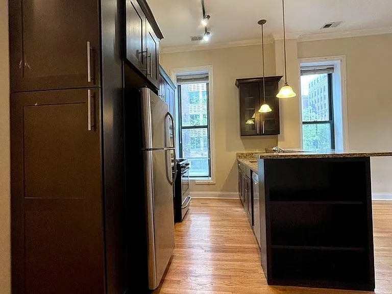 853 N Lasalle St #4S — Photo 2