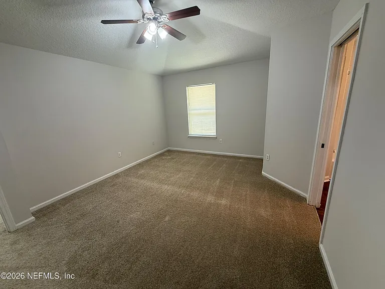 5550 Oak Crossing Dr — Photo 17