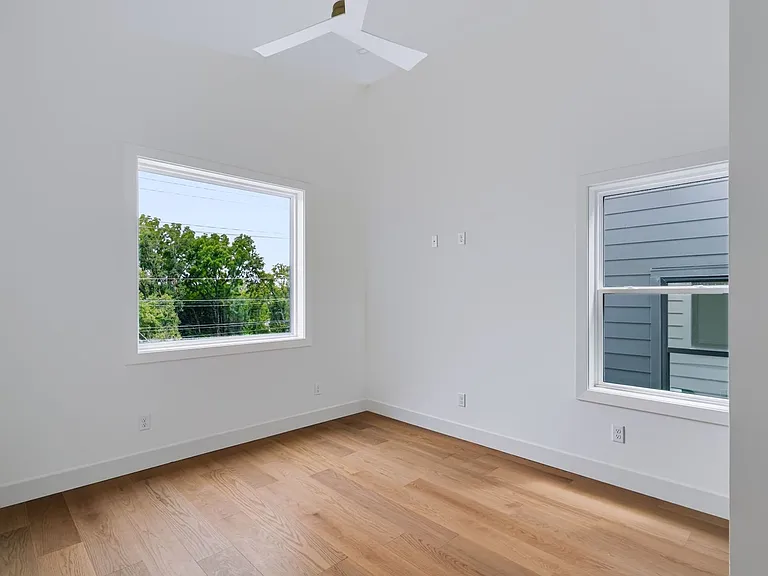 2113 Herman St — Photo 30