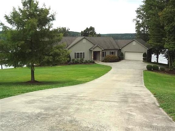 3rd image of 3413 Bay Ct