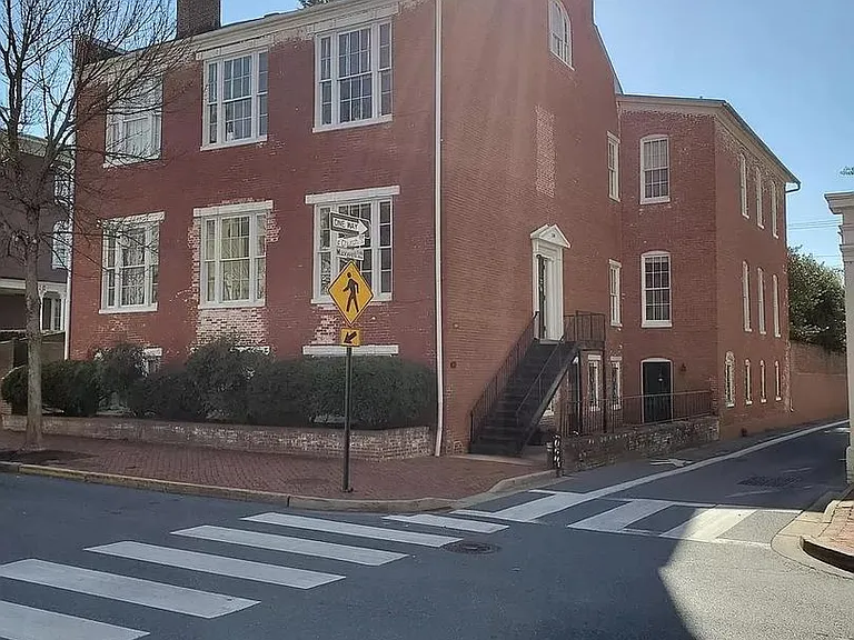 100 E Church St #7 — Photo 2