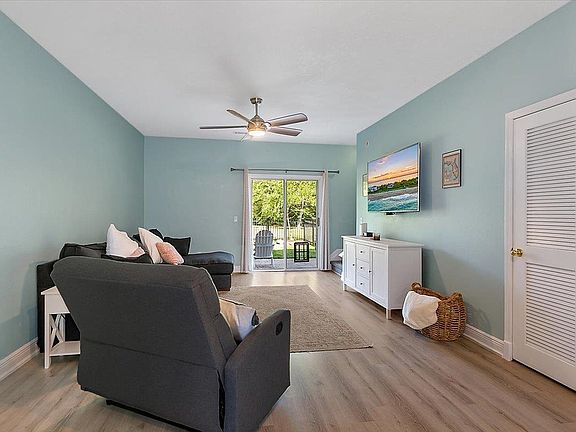 2nd image of 231 Scrub Jay Dr