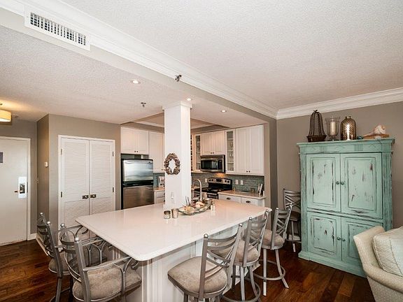 5th image of 515 Topsl Beach Blvd APT 610