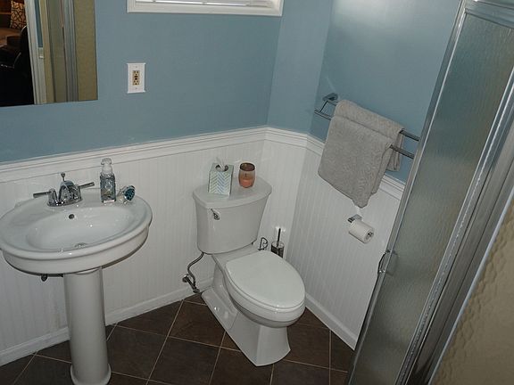 New pedestal and toilet