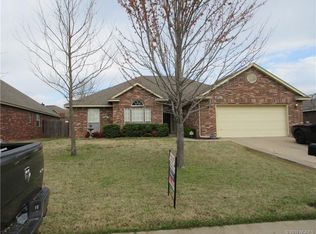 8093 Forrest Glenn Rd, Claremore, OK 74019