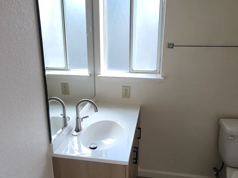9412 1st Ave NE #2C — Photo 10