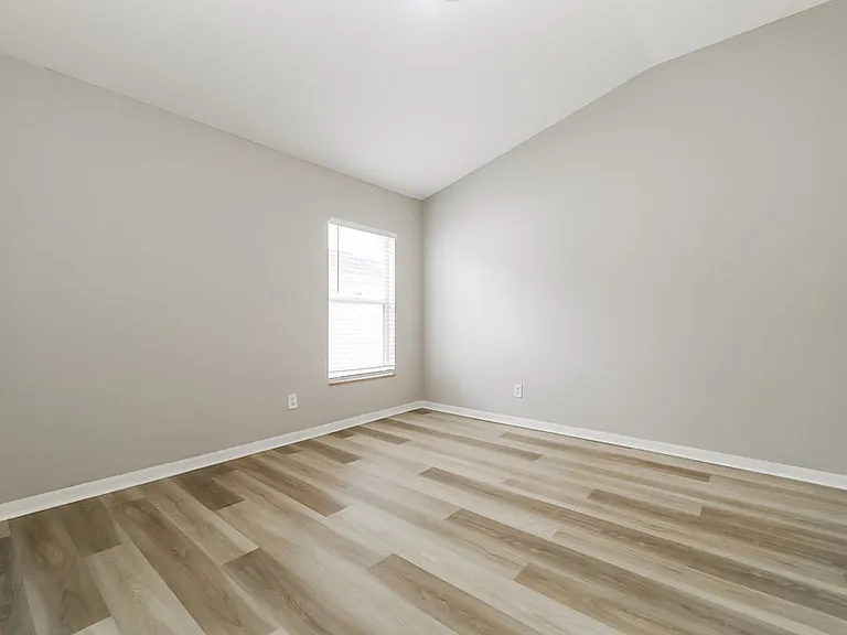 1221 Barclay Wood Dr — Photo 11