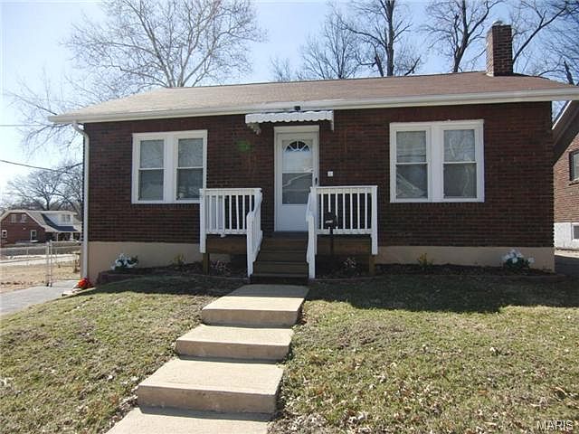 1st image of 9604 Robertson Ct