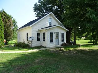 2570 W Florence Rd, Freeport, IL 61032