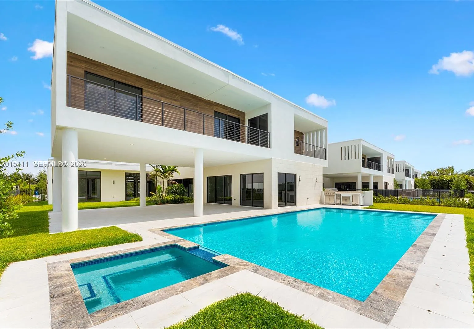 Weston Estates — Photo 3