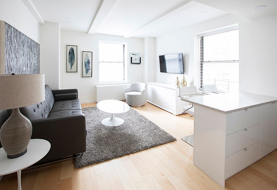 1st image of 150 W 51st St APT 1416