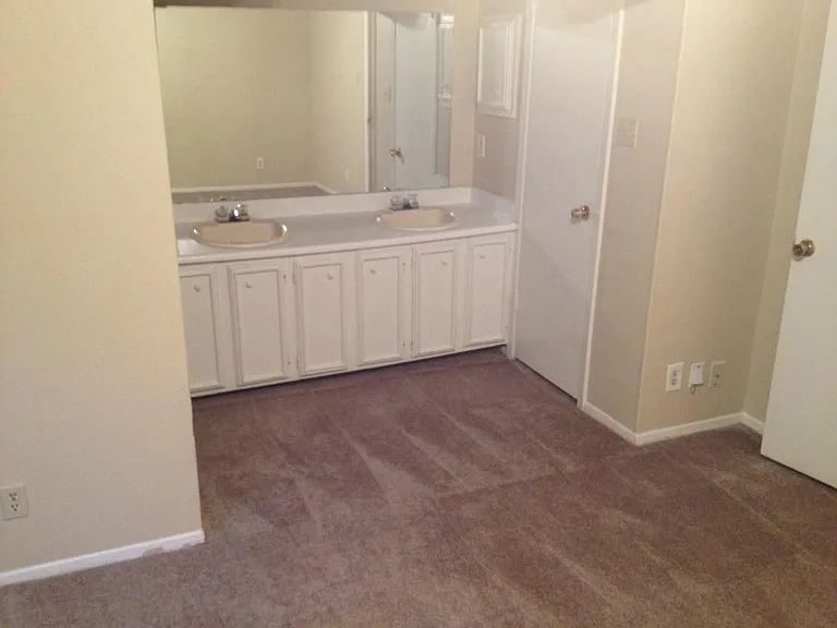 7100 Meadow Run — Photo 8