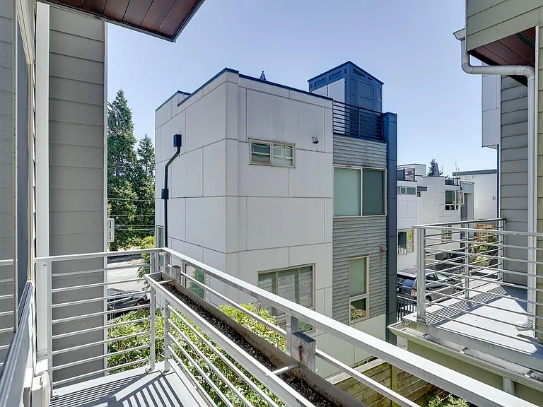 3835 Gilman Ave W — Photo 13