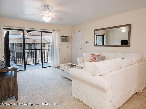4th image of 330 Shore Dr APT G-12