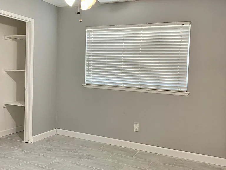 3405 Valencia Hill Dr — Photo 11