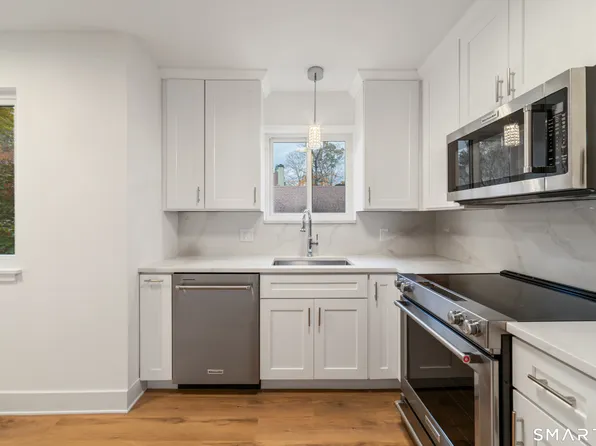 89 Heritage Village #D, Southbury, CT 06488