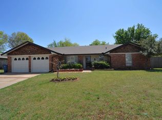 3904 Jim Robison Dr, Edmond, OK 73013