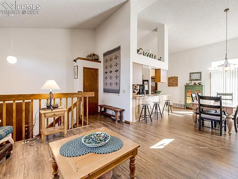 Great Room (Living Rm, Dining Area, Kitchen)