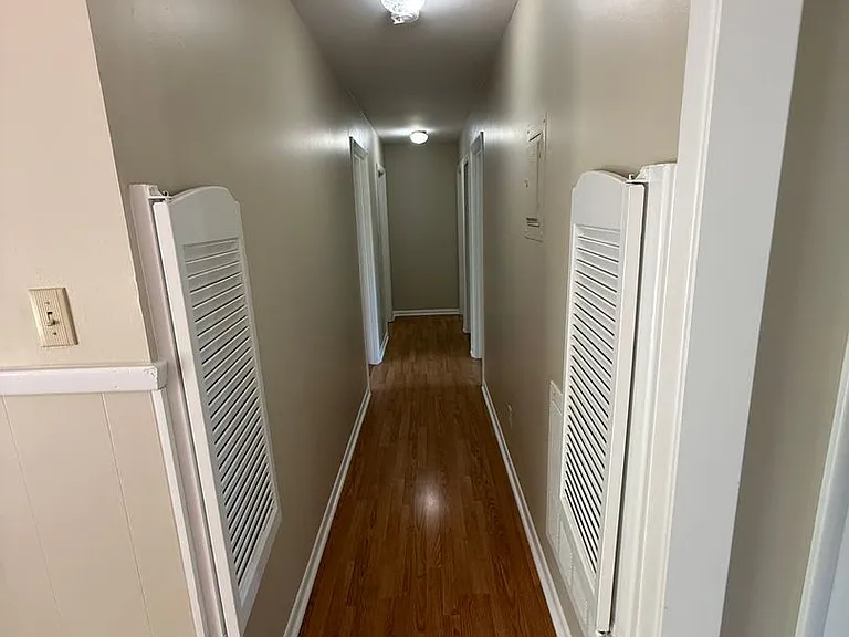 117 Windemere Rd — Photo 15