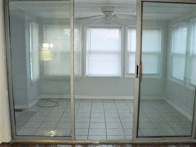 901 Johnson Ave — Photo 28