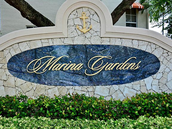 62 Marina Gardens Dr Palm-large-038-58-D