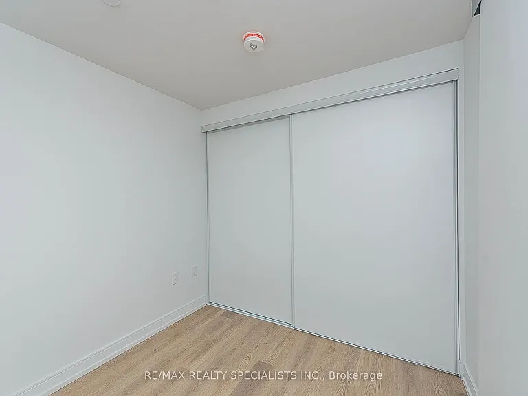 1 Jarvis St #305 — Photo 13