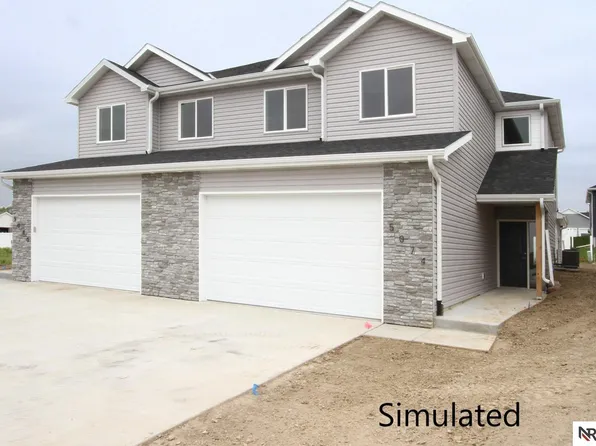 1734 NW 52nd St, Lincoln, NE 68528