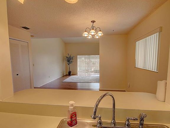 3rd image of 917 Beach Breeze Dr