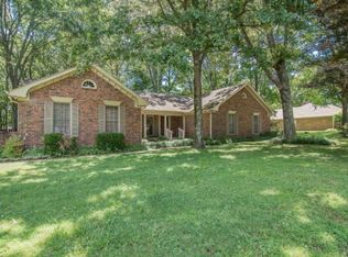 2948 Country Place Dr W, Collierville, TN 38017
