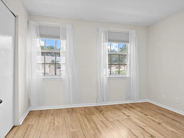 3165 SW 50th St — Photo 14