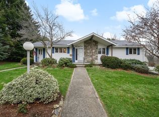 9 Jade Hill Rd, Auburn, MA 01501