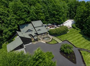 19 Greentree Ln, Chester, NY 10918