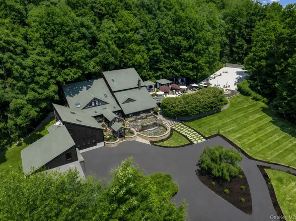 19 Greentree Lane, Chester, NY 10918