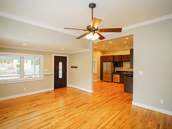 Large Living Room , Kitchen in the background