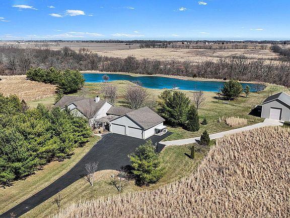 2nd image of 1855 Spring Valley Rd