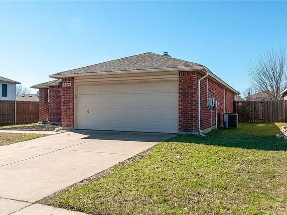 3rd image of 5209 Newcastle Ln