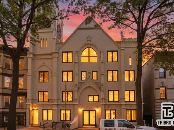 129 Russell Street image 1 of 12