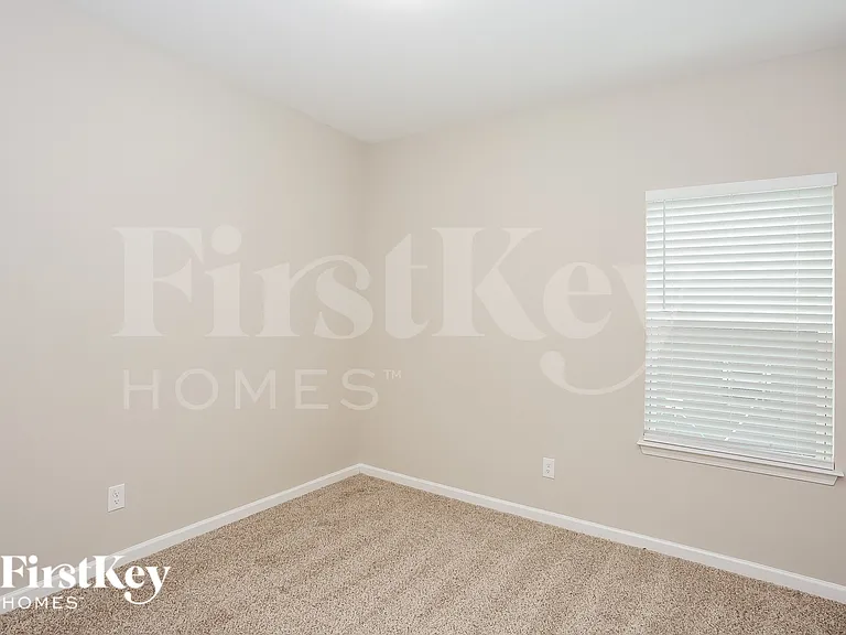 777 Alexander Commons Dr — Photo 14