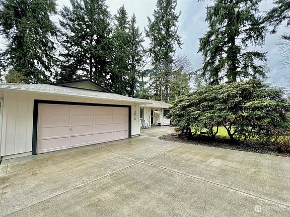 2nd image of 14016 113th Avenue Ct E